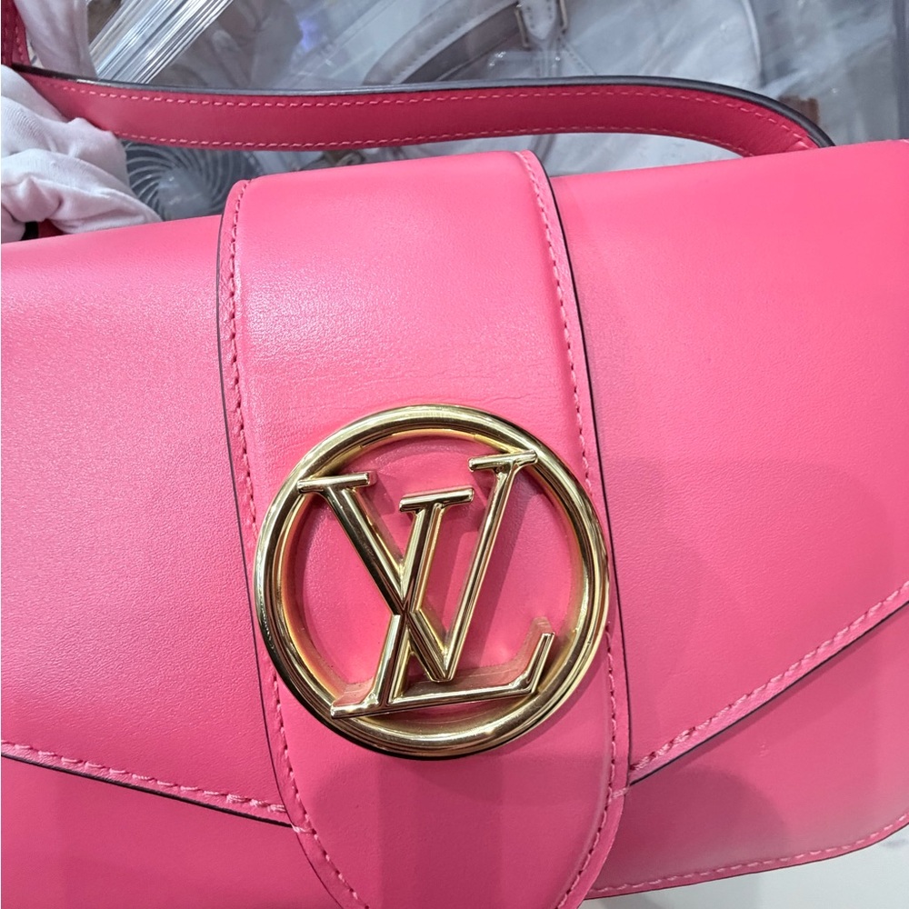 AUTHENTIC LOUISVUITON PONT 9 retail $4200 sale $1250 - Picture 5 of 16